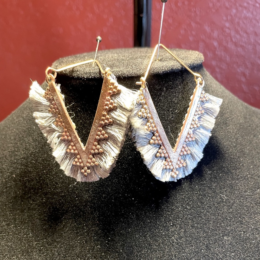 Amazing gold and grey fringe earrings!